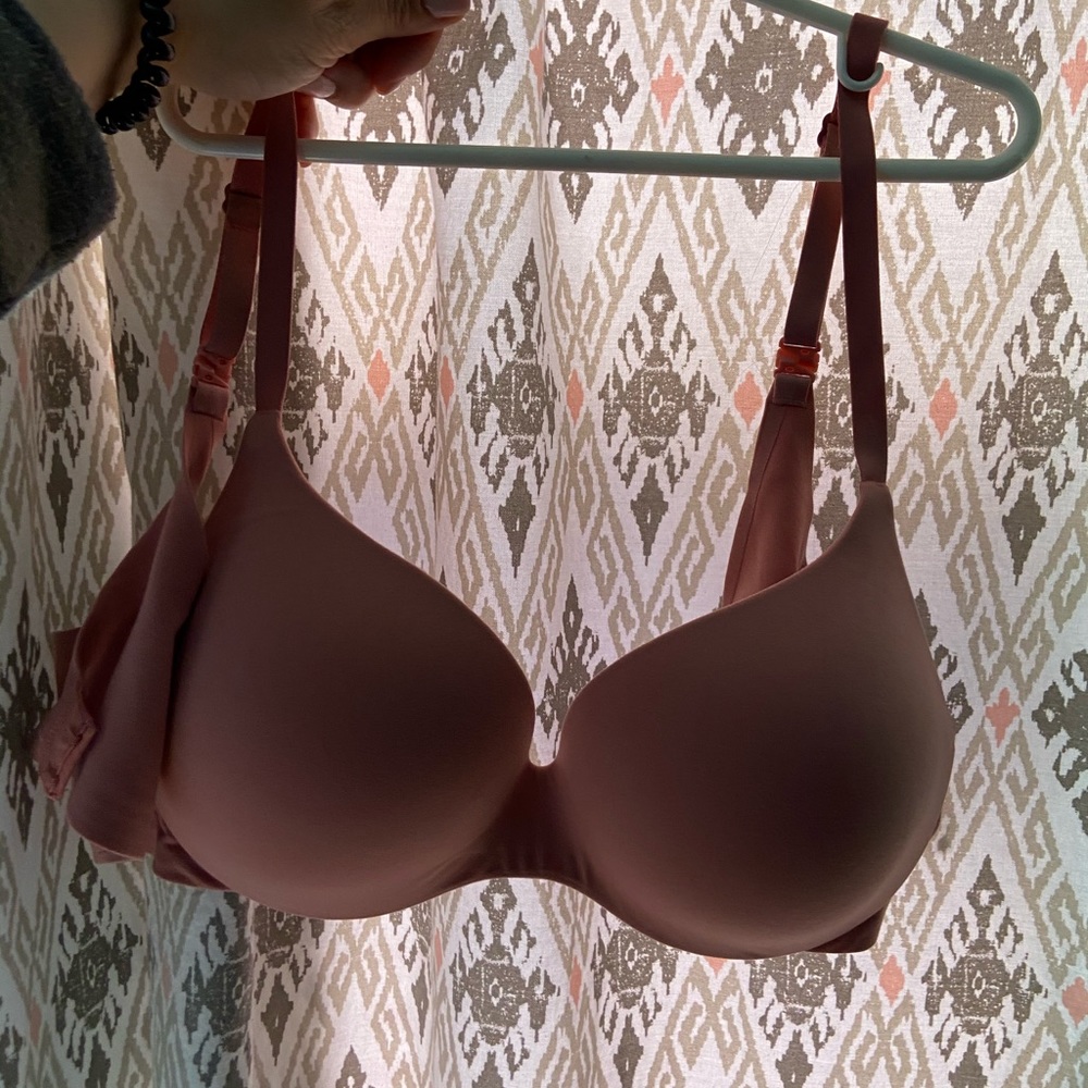 VICTORIAS SECRET BRA 36C